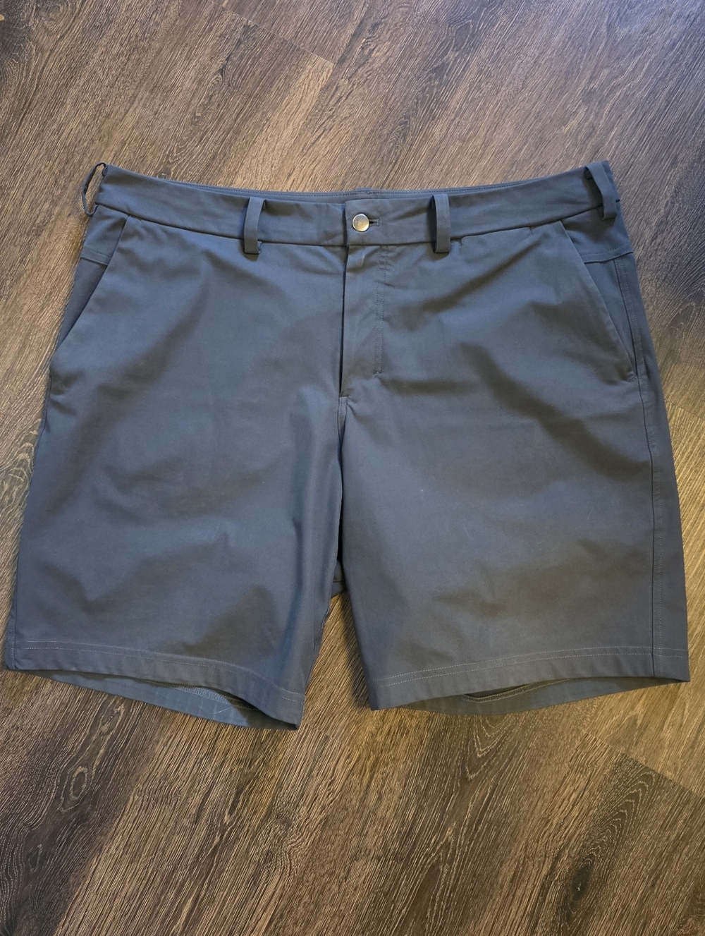 Lululemon Shorts Mens 38W 9" Inseam Dark Gray Chino Performance Stretch Golf